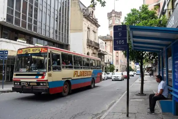 Pasaron 33 años y los tucumanos siguen reclamando por los colectivos: el archivo que lo demuestra