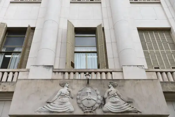 La Justicia abrió los biblioratos de la Asociación de Magistrados: qué dicen las facturas y los libros contables revisados
