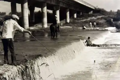 El río Salí pasó de ser un balneario en los años 70 a un riesgo ambiental en el presente