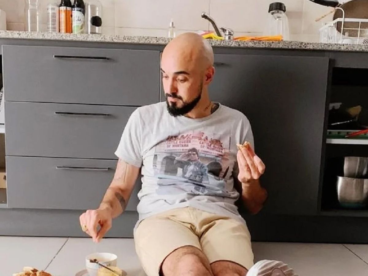 Abel Pintos en la cocina de su casa en Chaco
