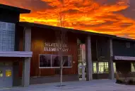 Tiroteo en una escuela primaria de Oregon: cinco muertos, entre ellos tres niños