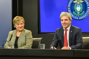 El gobierno de Milei logró un superávit fiscal de $1,4 billones en septiembre