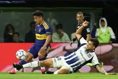 Boca venció a Talleres y quedó como único líder de la tabla anual
