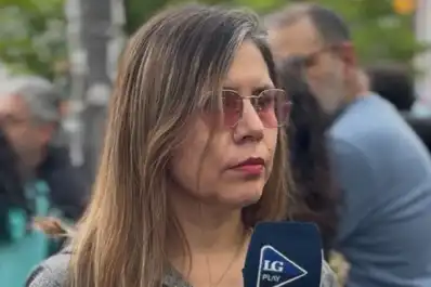 Es docente universitaria y empezó a vender ropa y libros los fines de semana para llegar a fin de mes