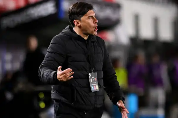 El Cacique Medina, furioso por la inhabilitación de Marcos Rojo: apuntó contra la Conmebol y la AFA