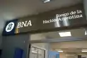 Empleados bancarios acordaron un aumento de salario y un bono de más de $2,2 millones