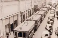 Recuerdos fotográficos: 1947. La falta de nafta deriva en una protesta que paraliza la circulación de autos y de tranvías