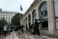 Violentas manifestaciones en Francia: incendiaron una oficina de turismo y ya hay 272 detenidos