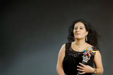 Hoy, en el Virla: Anastasia Sonaranda vincula el folclore con lo académico