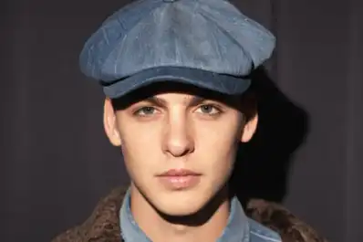 Benicio Gravier, el hijo de Valeria Mazza que conquistó la pasarela de Armani y ahora va por Hollywood