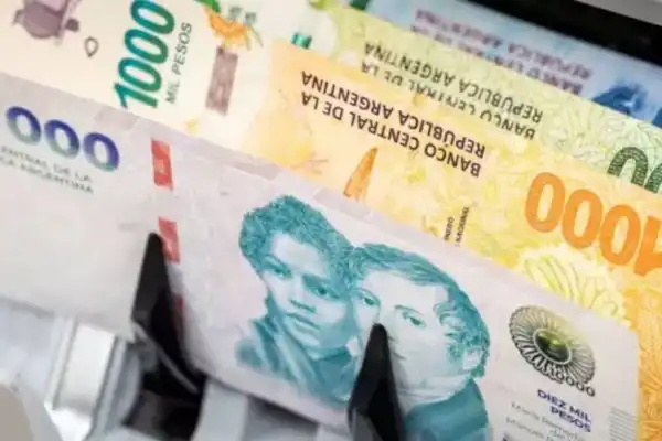 El dinero físico cede ante el “boom” de las transferencias