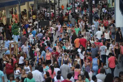 Qué piensan los argentinos sobre la economía, el empleo y sus ingresos familiares