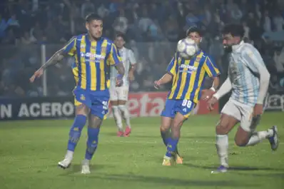“El partido del año”: las señales positivas que dejó la caída con Central y la encrucijada para Falcioni antes de Platense