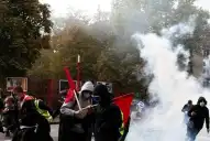 Trump vincula la inmigración con la violencia en territorio francés