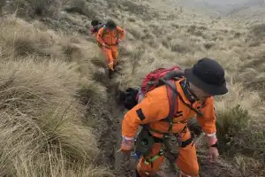 Entre la lluvia y la neblina, continúa la búsqueda de Raúl Moyano en el cerro Ñuñorco