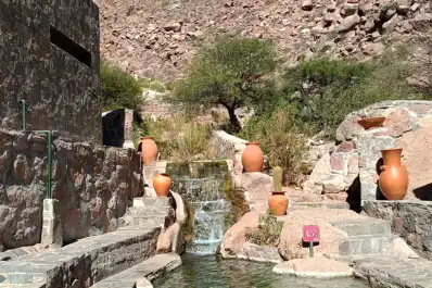 Cierran las Termas de Fiambalá: se evalúa el vínculo con la muerte de un niño de 10 años