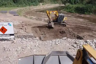 Recuperan el antiguo cauce del río Salí en Los Gómez para mejorar el escurrimiento del agua