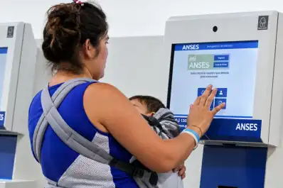 Anses confirmó el aumento de AUH y Tarjeta Alimentar en noviembre: cuánto se cobra de bolsillo y cuáles son las fechas de pago