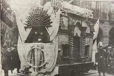 Recuerdos fotográficos: 1925. La Casa Histórica se pasea en un tranvía porteño