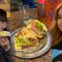“Fue un nivel de delicia que no experimenté antes”: Ángela Torres probó el sánguche de milanesa tucumano