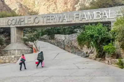 Ordenaron cerrar el complejo de aguas termales en Catamarca: murió un niño por una infección “comecerebros”