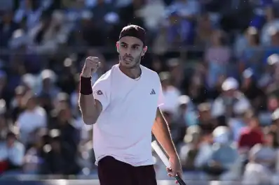 Francisco Cerúndolo avanzó a cuartos de final en Bruselas y quedó como el único argentino en carrera