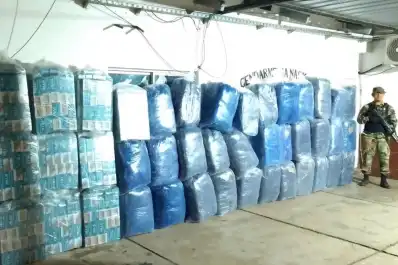 Salta: Gendarmería decomisó 872 kilos de hojas de coca y 7.500 paquetes de cigarrillos extranjeros