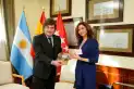 Milei volvió a atacar a Sánchez y al periodismo en España: “Voy a morir con las botas puestas”