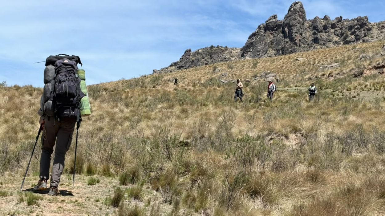 Un terreno hostil dificulta la búsqueda de Raúl Moyano