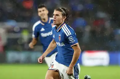 Noche consagratoria en la Champions: dos gigantes de Europa aceleran por Nico Paz tras brillar contra Manchester United