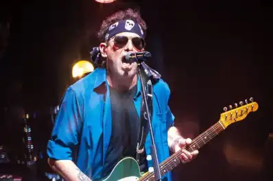 Andrés Calamaro vuelve a Tucumán a 26 años de “El Salmón”, su disco más polémico