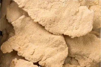 El truco viral para despegar milanesas congeladas sin romperlas en segundos