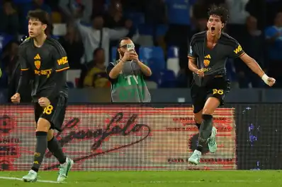 Sonríe Scaloni: doblete de Balerdi y golazo de Soulé para rescatar a Roma ante Napoli
