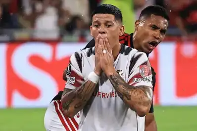 Flamengo reclama ante la Conmebol por Marcos Rojo y busca eliminar a Estudiantes de la Copa Libertadores
