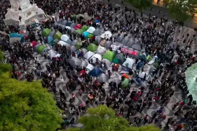 Portugal: miles de personas marcharon para exigir medidas urgentes frente a la crisis de vivienda