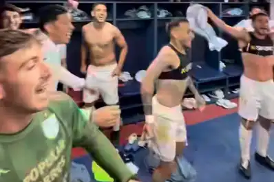 “El miércoles cueste lo que cueste”: el eufórico festejo de Atlético Tucumán en el vestuario tras vencer a Tigre