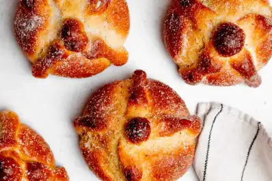 Azahar y naranja: cómo hacer pan de muerto, el típico plato mexicano de esta temporada