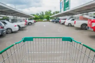 Dejó la computadora en el auto para hacer las compras y se la robaron: el supermercado deberá pagarle $4,5 millones