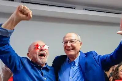 La izquierda celebra el triunfo de Lula en Brasil: Una victoria histórica para la región