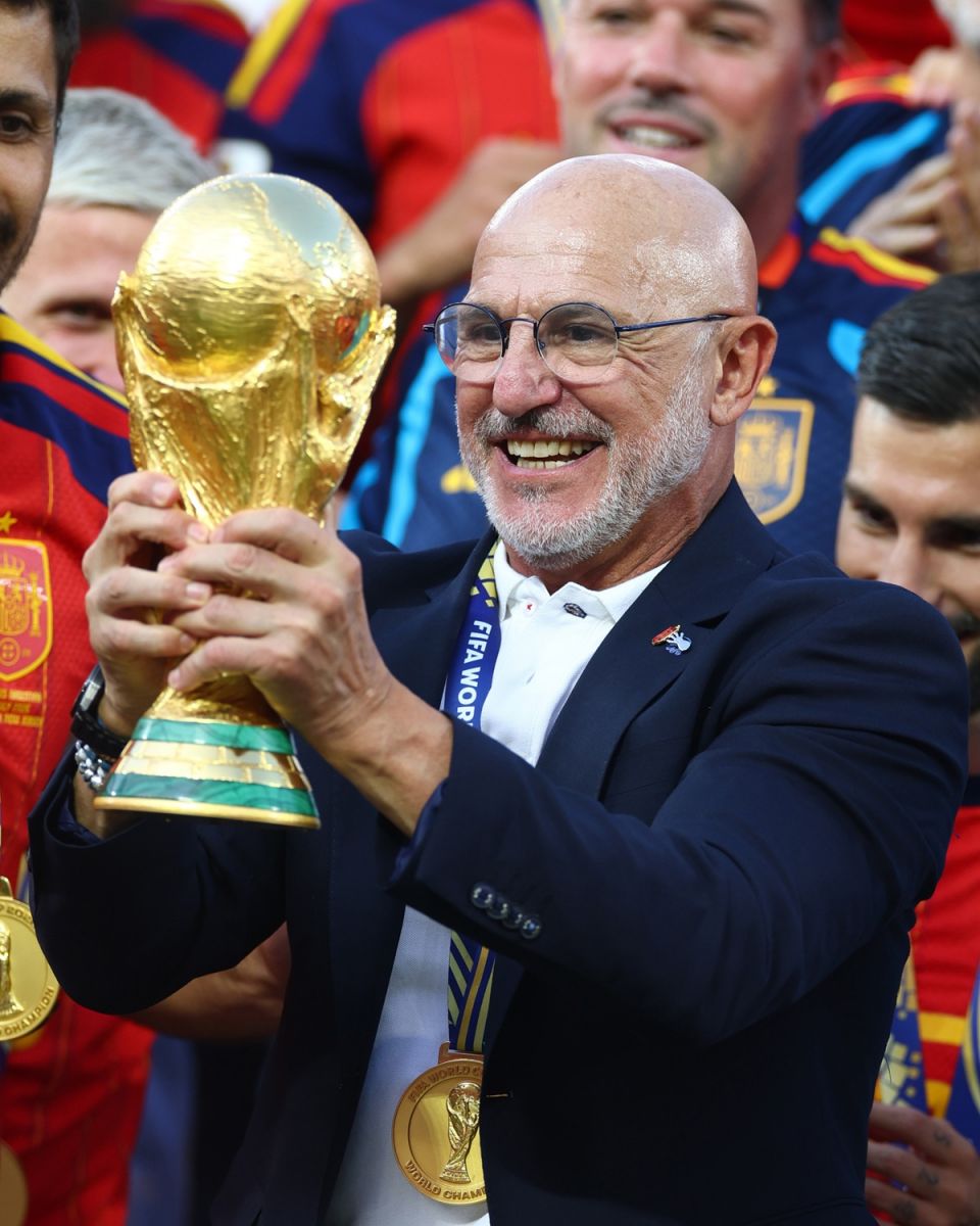 CAMPEÓN. Luis de la Fuente, que llevó a España al título mundial, es candidato a mejor entrenador.