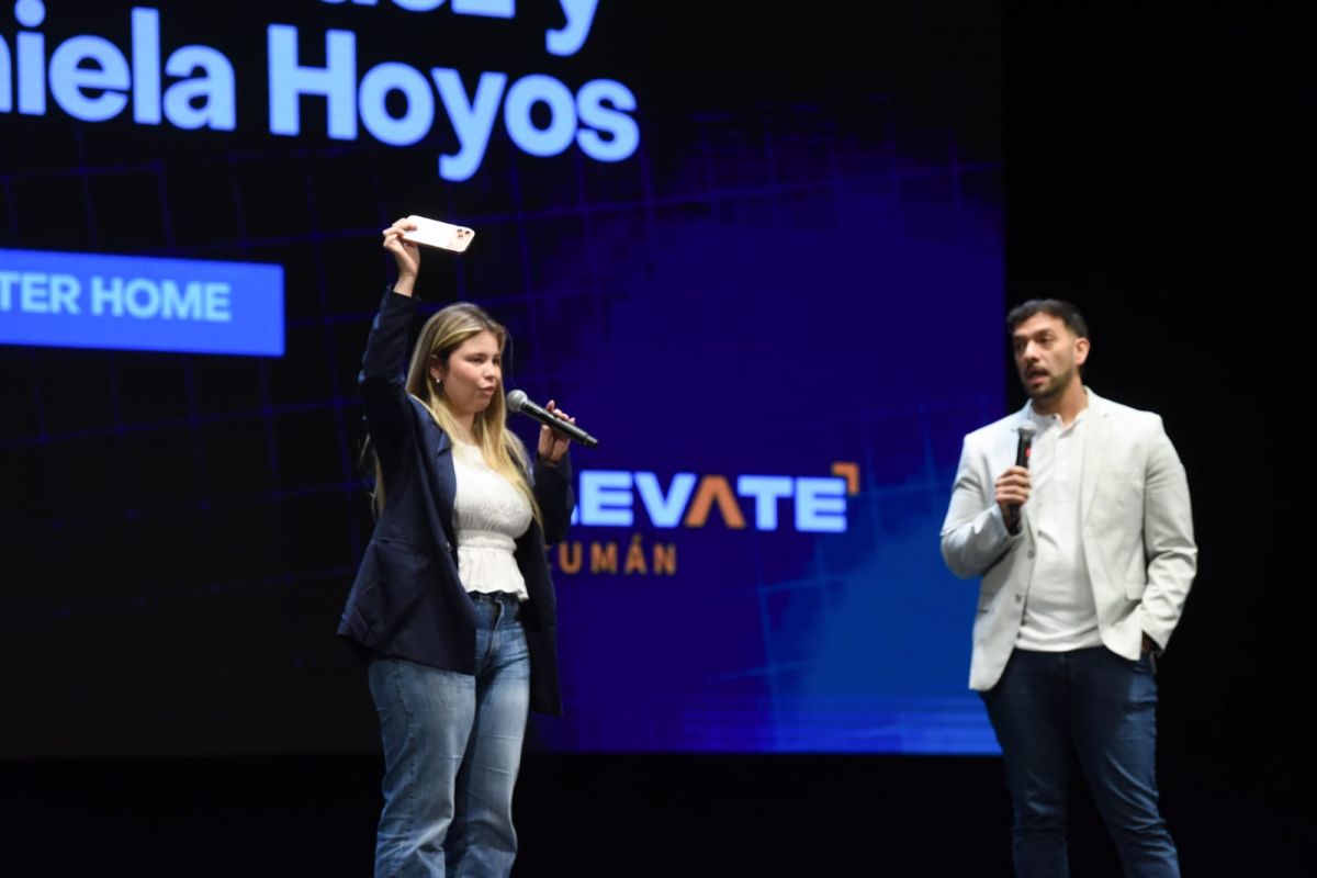 DE A DOS. El matrimonio de Matías y Daniela hoy comercializa muebles a todo el país. LA GACETA/ Foto de Analía Jaramillo