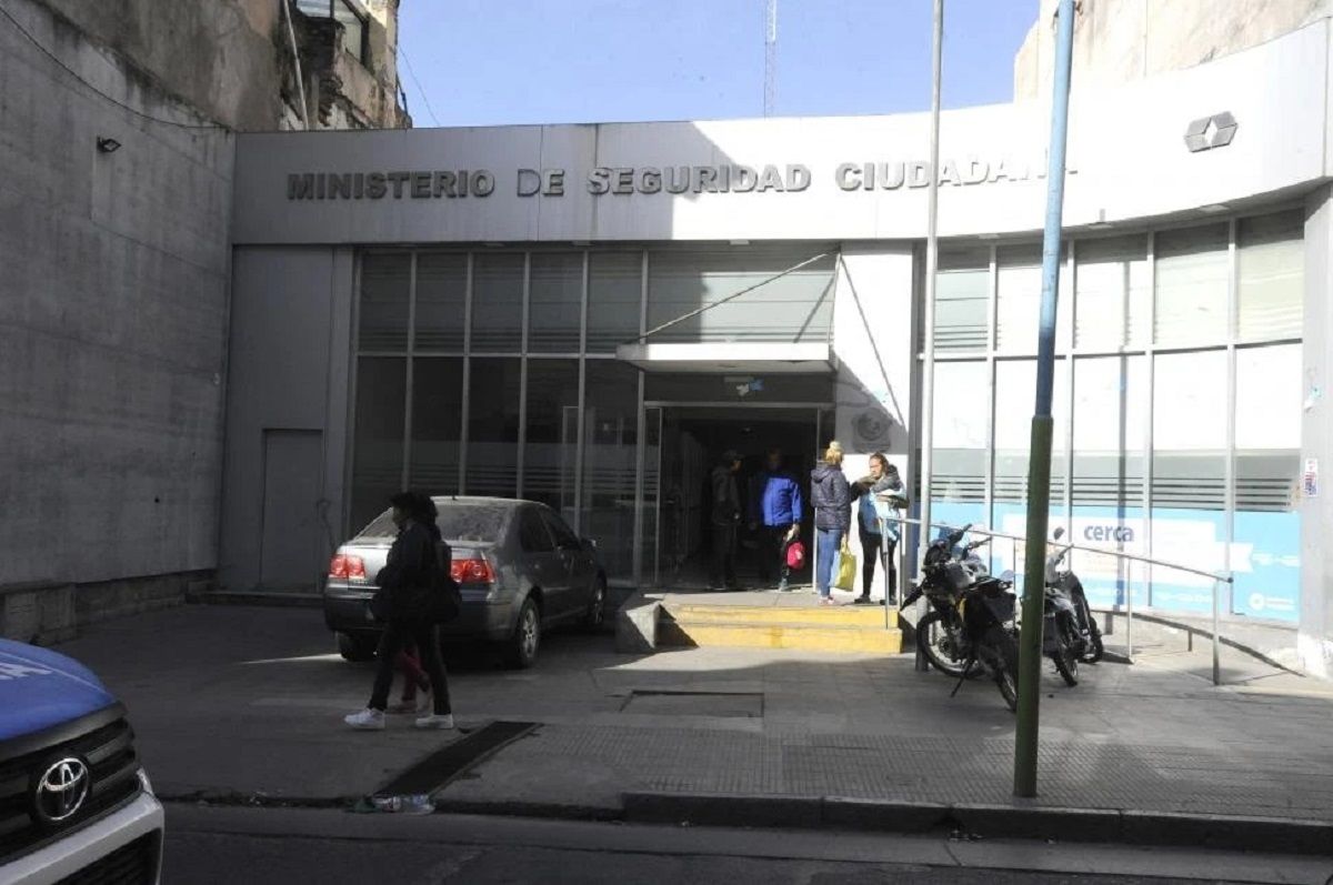 Una pelea por el uso de un ascensor en un edificio del microcentro tucumano terminó con denuncias cruzadas