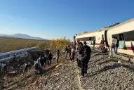 Tragedia ferroviaria en España: chocaron dos trenes de alta velocidad y hay al menos 30 muertos