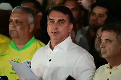 Flávio Bolsonaro dejó Brasil y pidió asilo en Estados Unidos