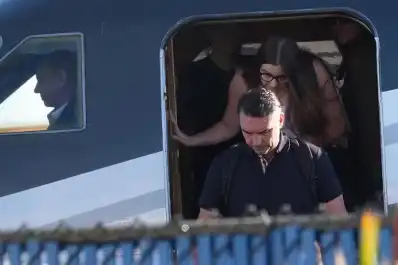 Marcha atrás: Flávio Bolsonaro se proclamó presidente electo de Brasil en una carta y tuvo que corregirla