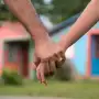 Entre energías femeninas, tradwives y el matrimonio infantil: cuánto cambió realmente el lugar de las mujeres