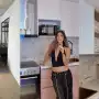 Así es el nuevo departamento de Julieta Poggio: vestidor XL, muebles a medida y detalles de lujo