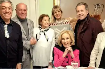 Mirtha Legrand retomó sus clásicos tés y sorprendió a sus invitados con un gesto especial