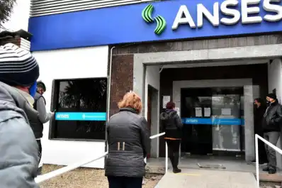 Anses y aumentos de noviembre: de cuánto serán las jubilaciones, la AUH y los servicios clave