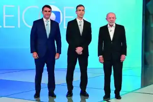 Nueve dedos y un desenlace en un domingo cualquiera